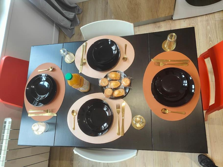 La Feline - Duplex - Vieux Valenciennes - Familial Apartment ภายนอก รูปภาพ