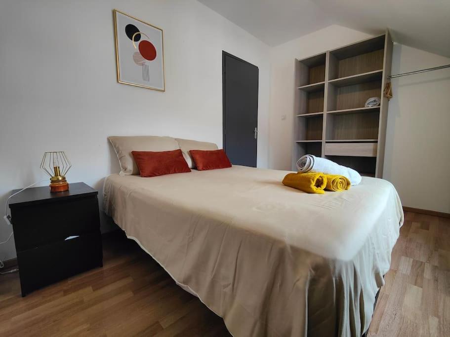 La Feline - Duplex - Vieux Valenciennes - Familial Apartment ภายนอก รูปภาพ